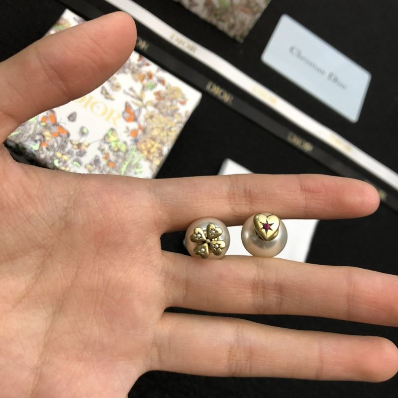 chr1st1an D10r earrings